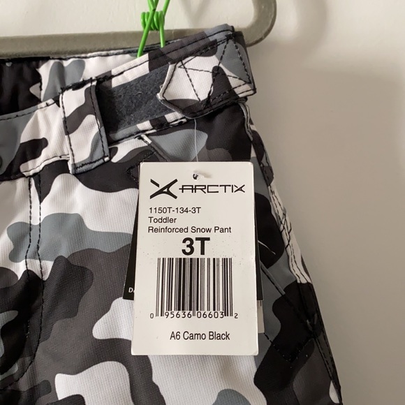 NWT Arctix snow pants size 3T. - Picture 2 of 5